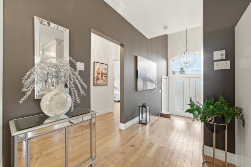 Hall d'entrée/Vestibule - 96 Rue Mountain, Granby, QC - Indoor Photo Showing Other Room