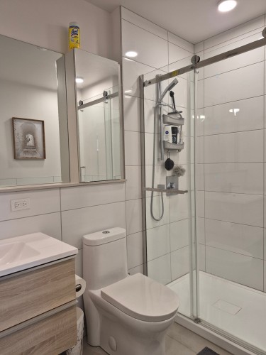 Master Bathroom - 909-8355 Boul. St-Laurent, Brossard, QC - Indoor Photo Showing Bathroom