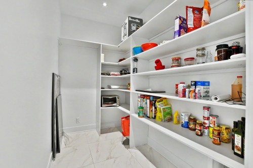 Penderie (Walk-in) - 312 3E Avenue, Crabtree, QC - Indoor With Storage