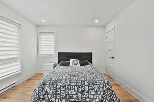 Chambre à coucher - 312 3E Avenue, Crabtree, QC - Indoor Photo Showing Bedroom