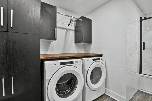 Salle de lavage - 312 3E Avenue, Crabtree, QC - Indoor Photo Showing Laundry Room