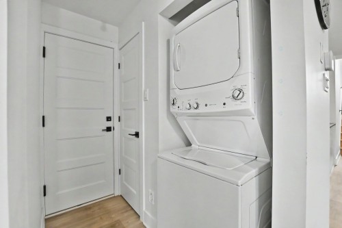 Salle de lavage - 312 3E Avenue, Crabtree, QC - Indoor Photo Showing Laundry Room