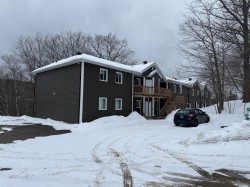 1200  - 1210 Av. Thorne  Témiscaming, QC J0Z 3R0