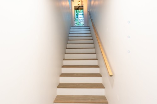 Escalier - 2635 Ch. Des Lupins, Mont-Blanc, QC - Indoor Photo Showing Other Room