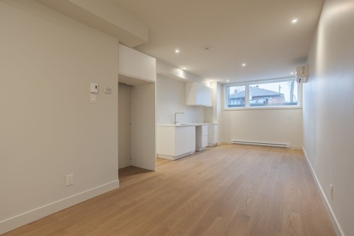 Dwelling - 7249 Av. Louis-Hébert, Montréal (Villeray/Saint-Michel/Parc-Extension), QC - Indoor Photo Showing Other Room