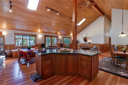 1205 Cherry Point Rd, Cobble Hill, BC 