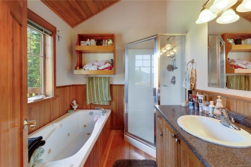 1205 Cherry Point Rd, Cobble Hill, BC 