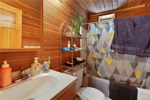 1205 Cherry Point Rd, Cobble Hill, BC 
