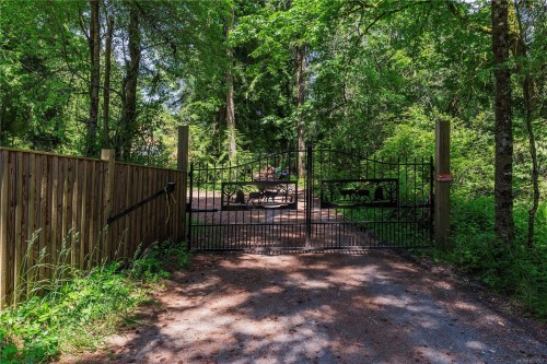 1205 Cherry Point Rd, Cobble Hill, BC 