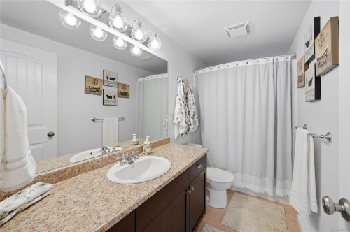 1688 Lailah'S Loop, Qualicum Beach, BC 