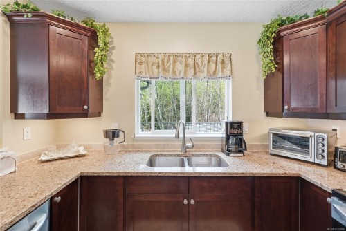 1688 Lailah'S Loop, Qualicum Beach, BC 