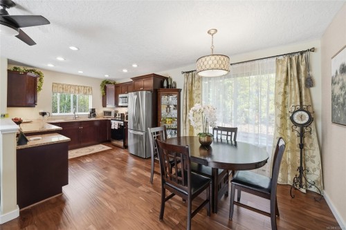 1688 Lailah'S Loop, Qualicum Beach, BC 