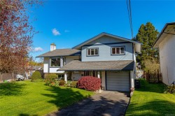 544 Riel Pl WESTSaanich, BC V8Z 2J1