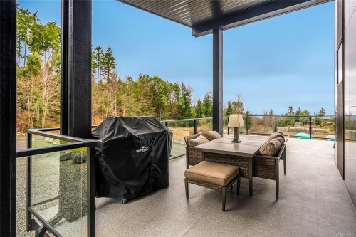 1704 Warn Way, Qualicum Beach, BC 
