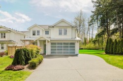 30 Jedburgh Rd View Royal, BC V9B 6N7