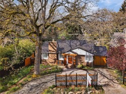 3528 Richmond Rd Saanich, BC V8P 4P8