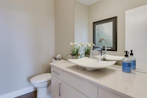 3303 Water Birch Circle, Kelowna, BC - Indoor Photo Showing Bathroom