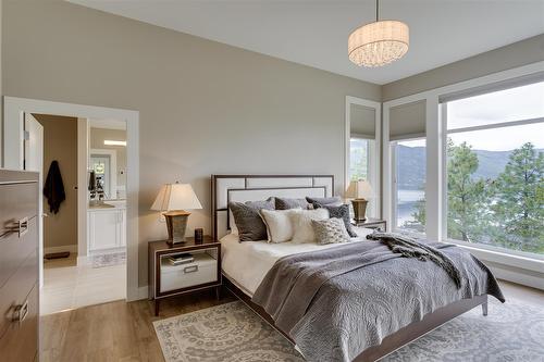 3303 Water Birch Circle, Kelowna, BC - Indoor Photo Showing Bedroom