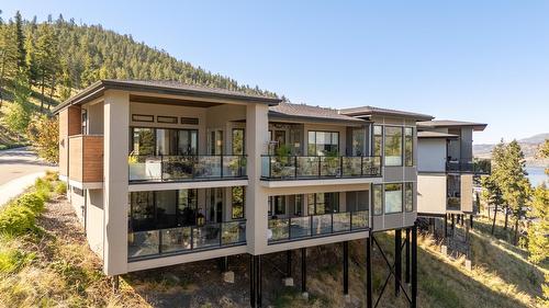 3303 Water Birch Circle, Kelowna, BC - Outdoor