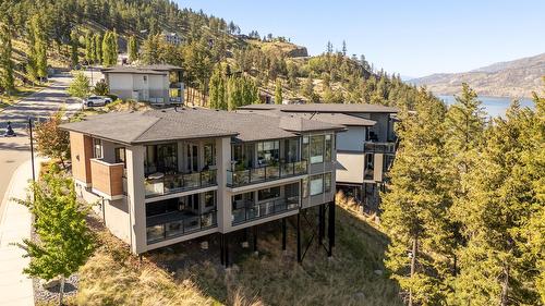 3303 Water Birch Circle, Kelowna, BC - Outdoor