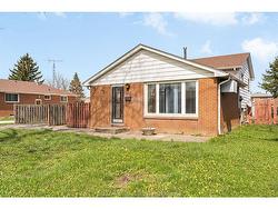 3112 AUSTEN Windsor, ON N8T 1Z5