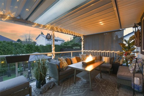 1866 Hawk Dr, Courtenay, BC 