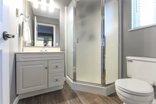 1866 Hawk Dr, Courtenay, BC 