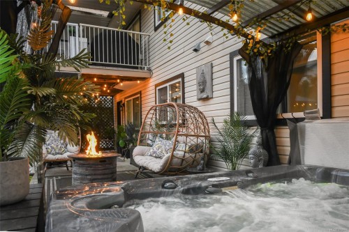 1866 Hawk Dr, Courtenay, BC 