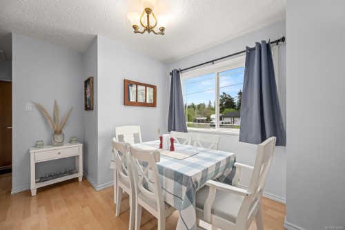 1238 Don Rd, Comox, BC 