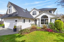 1731 Valley View Dr Courtenay, BC V9N 9A8