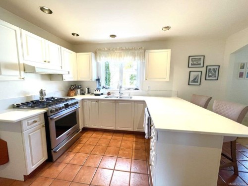 485 Head St, Esquimalt, BC 