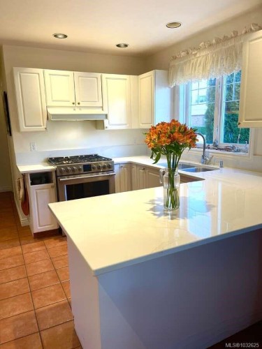 485 Head St, Esquimalt, BC 