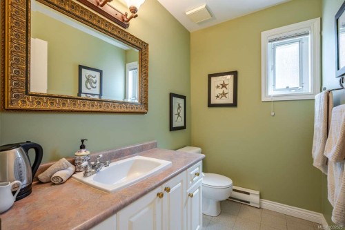 485 Head St, Esquimalt, BC 