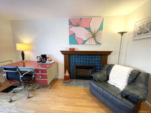 485 Head St, Esquimalt, BC 