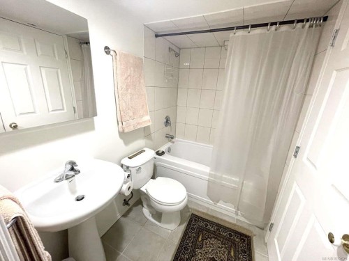485 Head St, Esquimalt, BC 