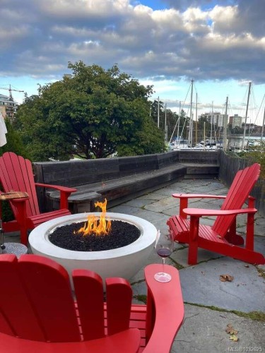 485 Head St, Esquimalt, BC 