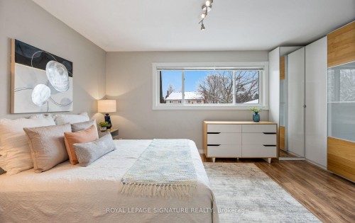 6943 Estoril Road, Mississauga, ON - Indoor Photo Showing Bedroom