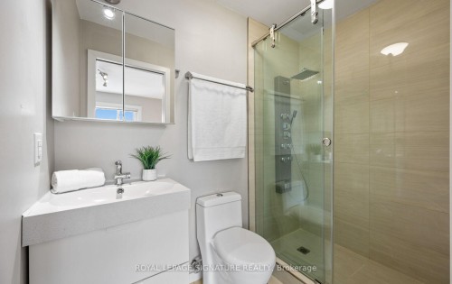 6943 Estoril Road, Mississauga, ON - Indoor Photo Showing Bathroom