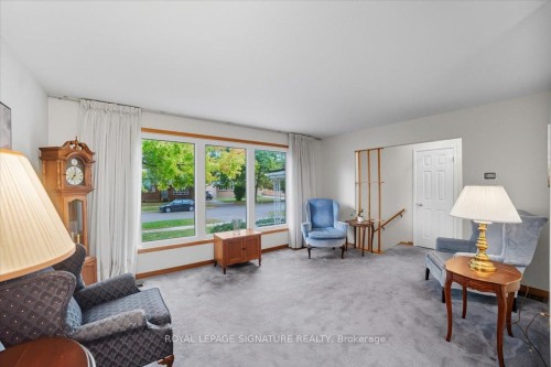 268 Cameron Street, Goderich, ON - Indoor Photo Showing Living Room