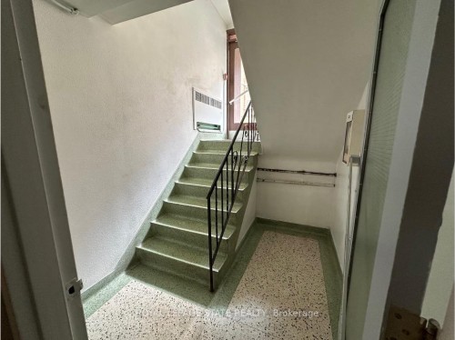 981 Mohawk Road E, Hamilton, ON - Indoor Photo Showing Other Room