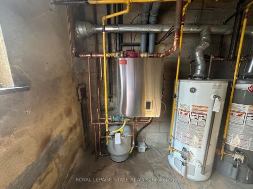 981 Mohawk Road E, Hamilton, ON - Indoor Photo Showing Basement