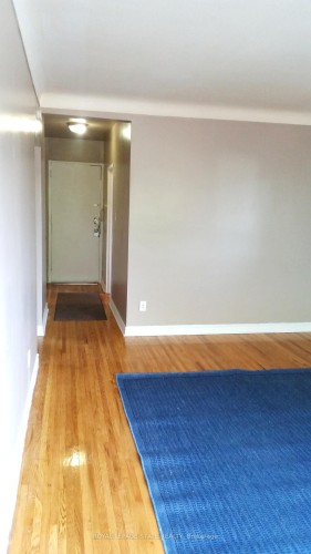 981 Mohawk Road E, Hamilton, ON - Indoor Photo Showing Other Room