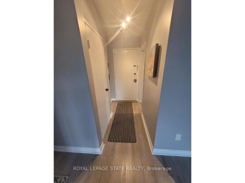 981 Mohawk Road E, Hamilton, ON - Indoor Photo Showing Other Room