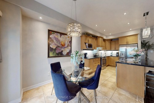 34 Forest Valley Crescent, Hamilton, ON - Indoor Photo Showing Other Room