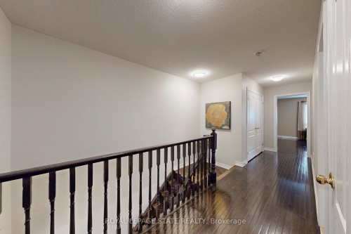 34 Forest Valley Crescent, Hamilton, ON - Indoor Photo Showing Other Room