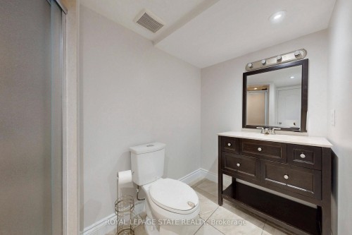 34 Forest Valley Crescent, Hamilton, ON - Indoor Photo Showing Bathroom