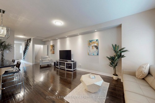 34 Forest Valley Crescent, Hamilton, ON - Indoor Photo Showing Other Room