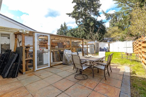 2834 Sooke Rd, Langford, BC - Outdoor