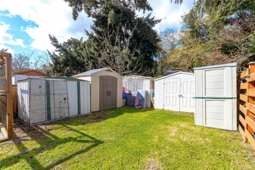 2834 Sooke Rd, Langford, BC - Outdoor