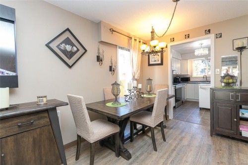 2834 Sooke Rd, Langford, BC - Indoor Photo Showing Dining Room
